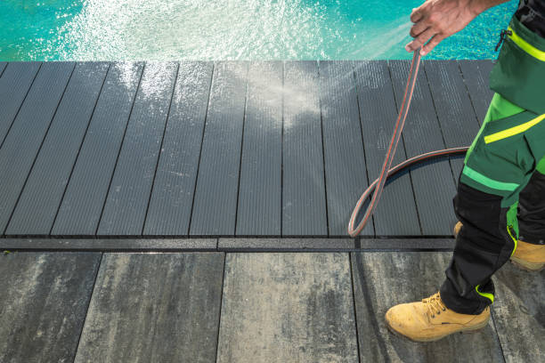 Best Sidewalk Pressure Washing  in Freer, TX